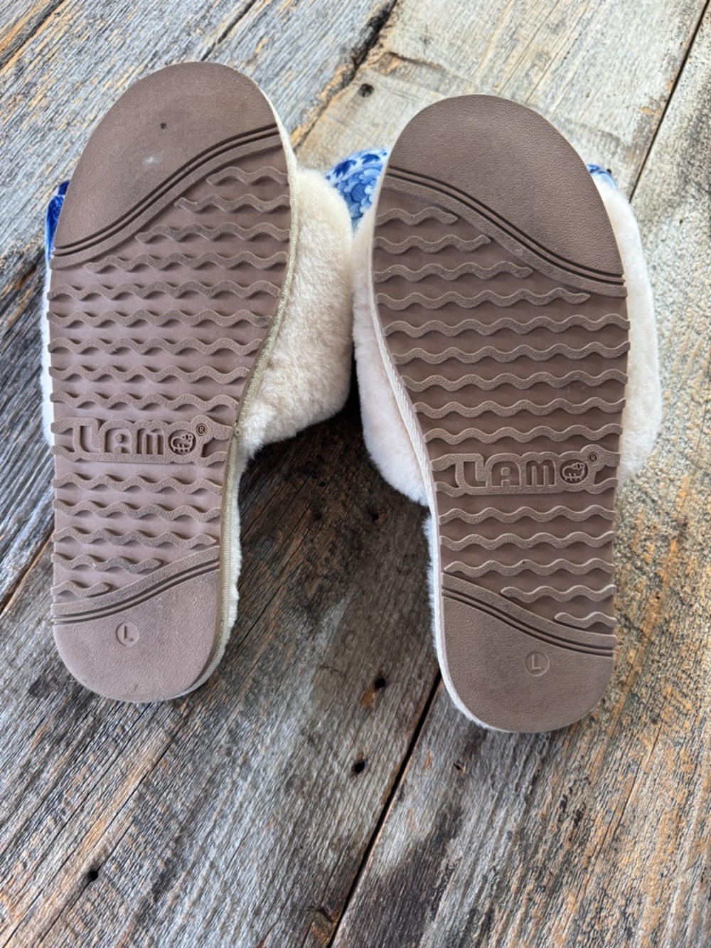 Lamo Fur Slip On Slippers Women's Size Large (7-8) - Picture 5 of 8